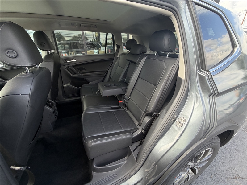 2020 Volkswagen Tiguan SE - Photo 12