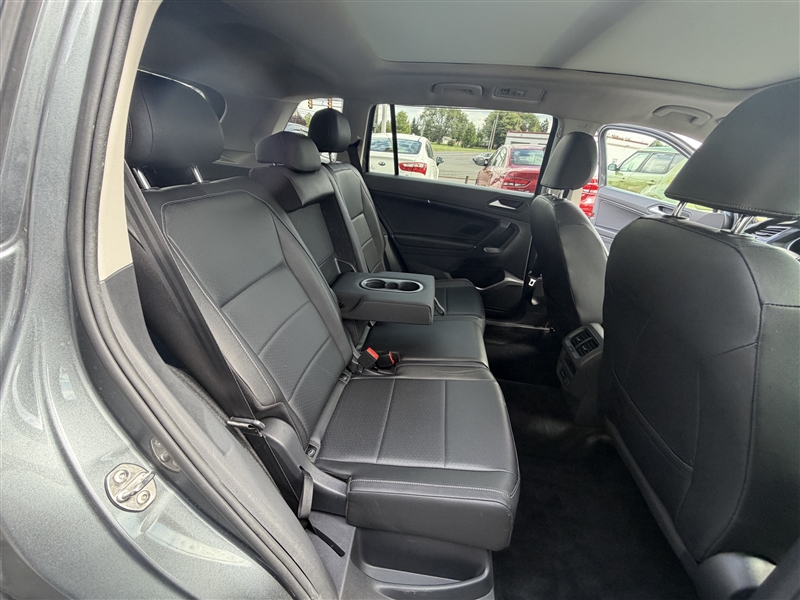 2020 Volkswagen Tiguan SE - Photo 13